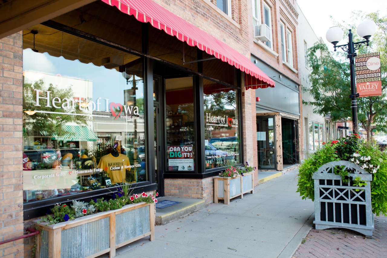 Geometry Towels – Heart of Iowa Market Place