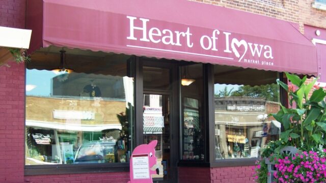 Heart of Iowa Marketplace exterior